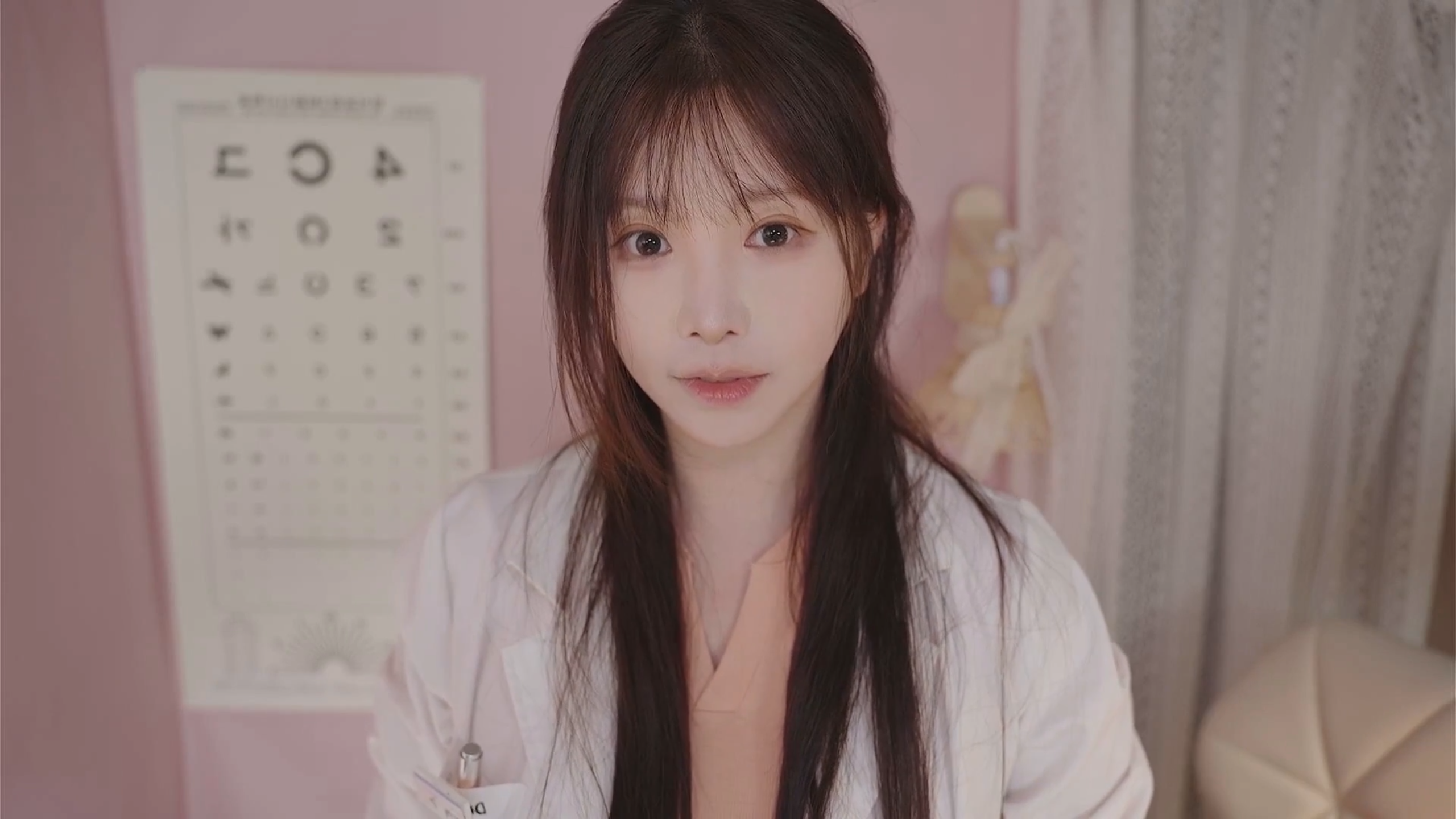 Yoonying-睡眠保健室护理被足球击中的学生