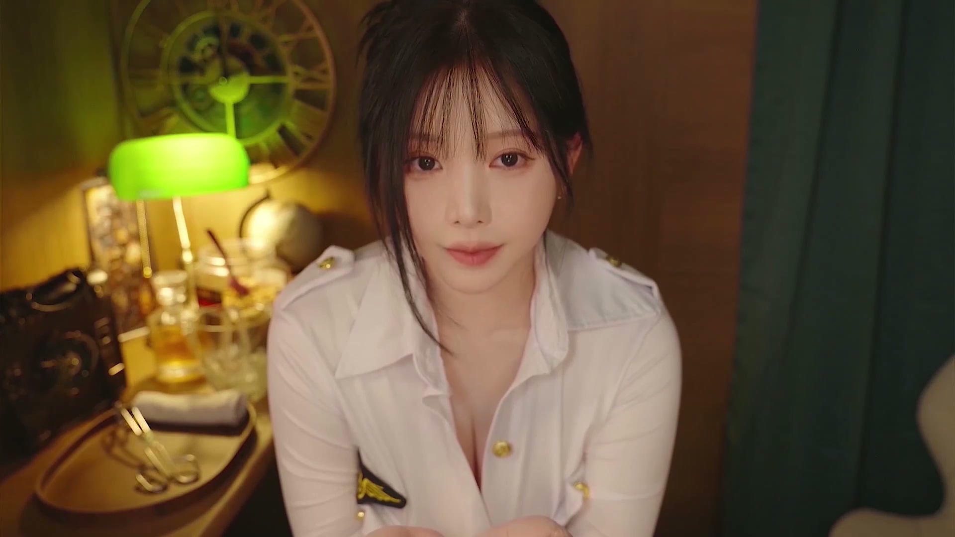 Yoonying-蒸汽朋克城市与夜行列车