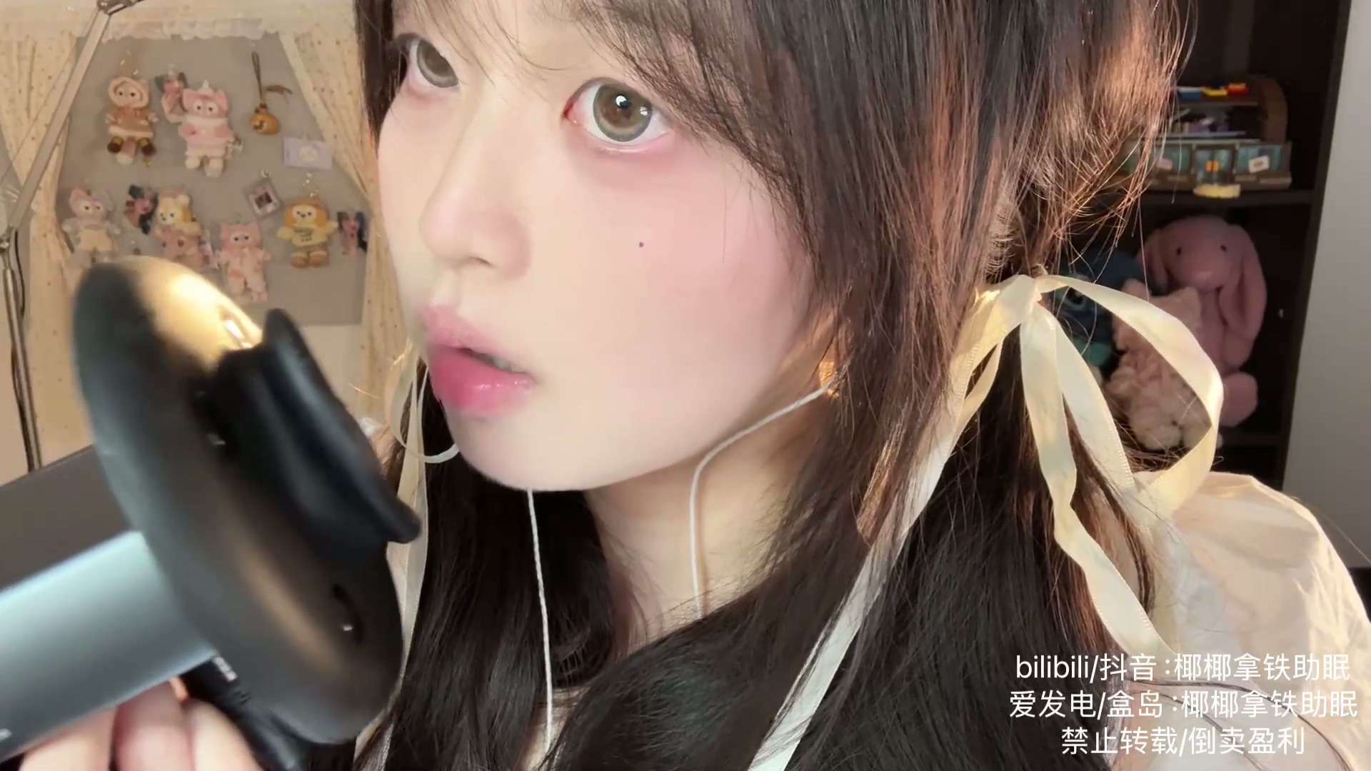 椰椰拿铁-白裙丝带双马尾
