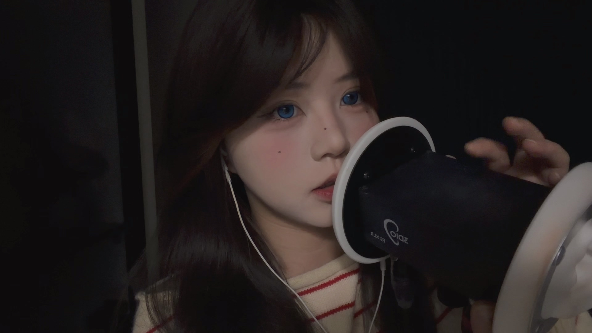 啵啵眠眠-亲吻+甜耳