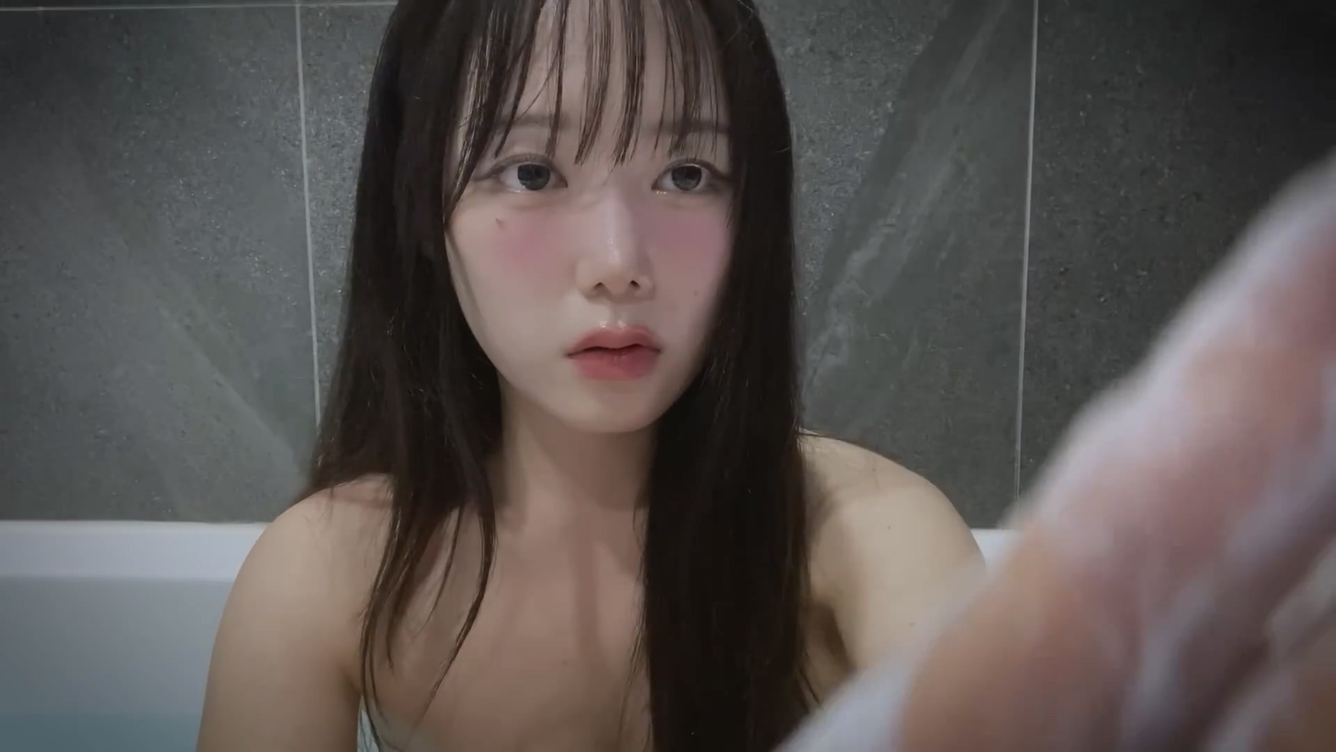 Jamonghae-女友帮年下男友洗澡 Part 1