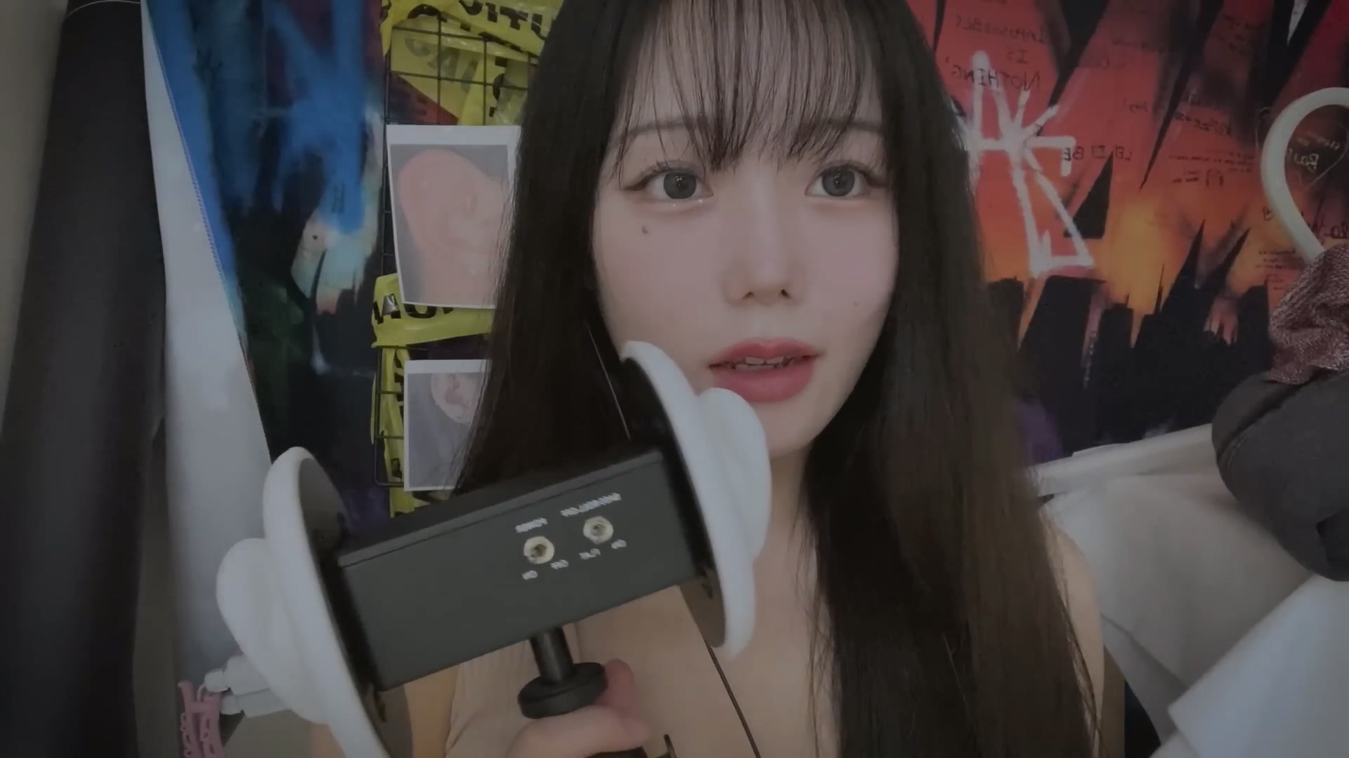 Jamonghae-用脚为你耳部按摩与轻敲