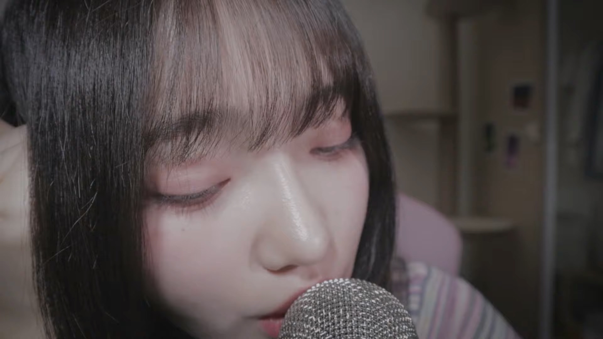 Nareun-这可不是嘴里发出的声音哦，嗷姆嗷姆（重复）