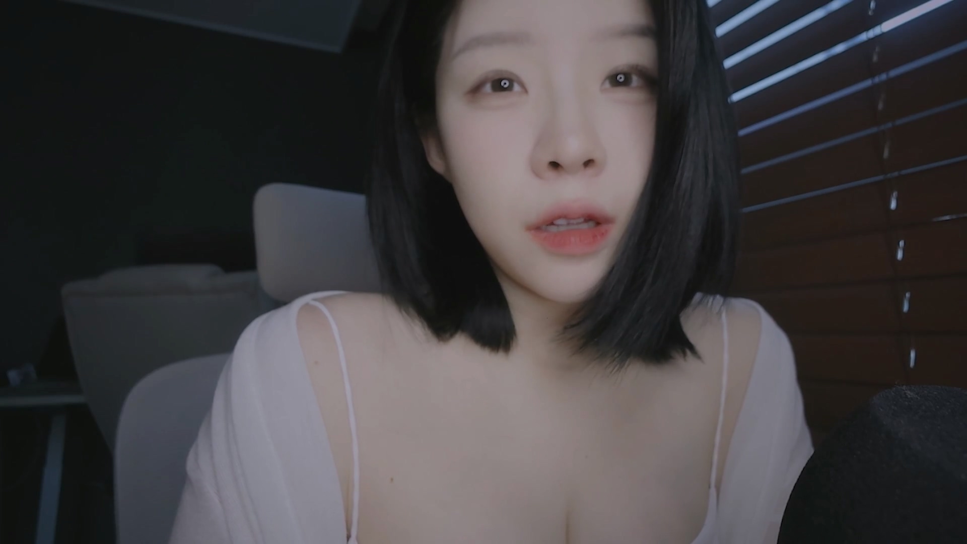 Yeonchu-下雨又寒冷的日子，给来玩的朋友做一次温暖又特别的掏耳 RP♡