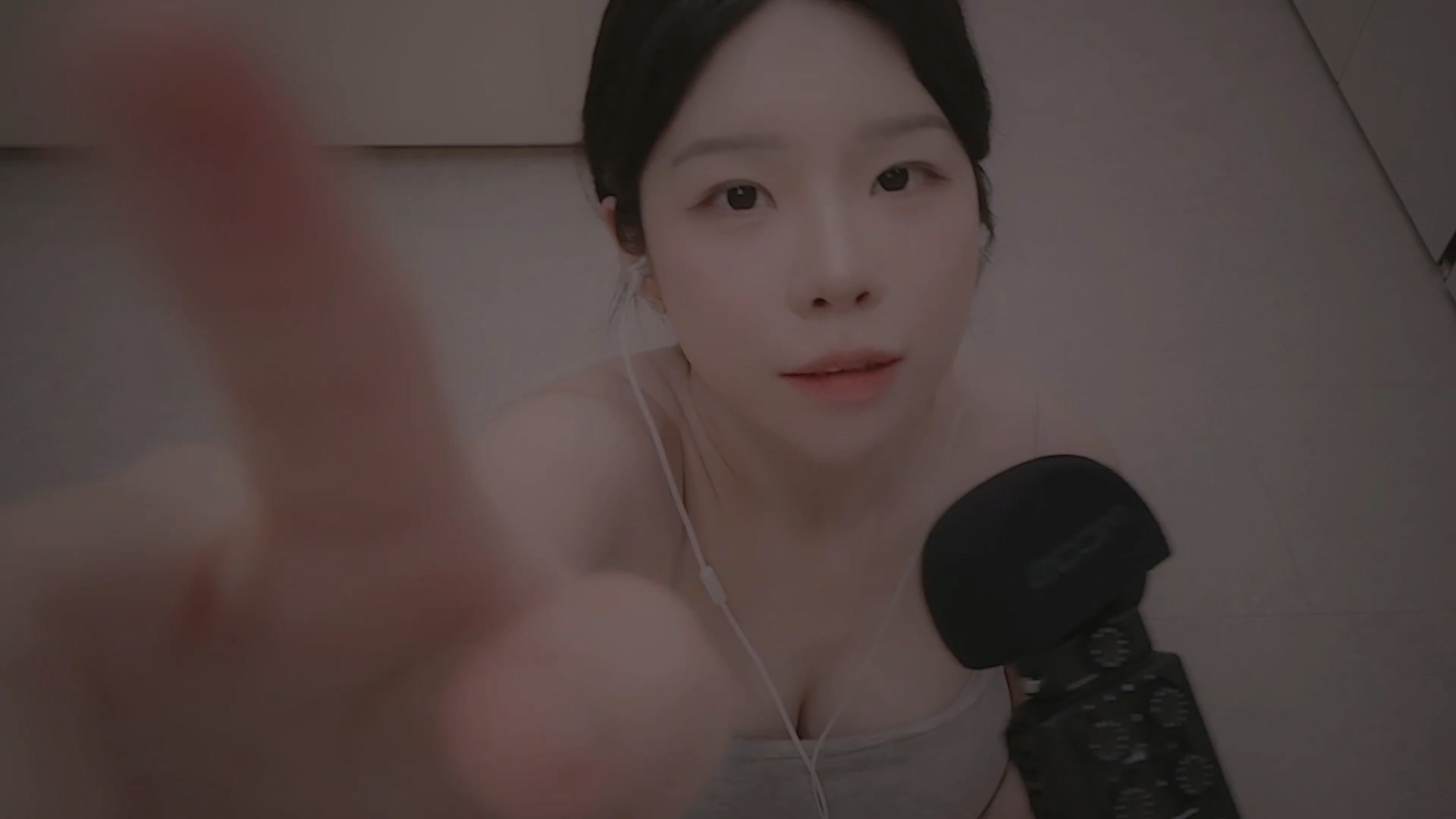 Yeonchu-唾液绘画口腔音 & 视觉触发