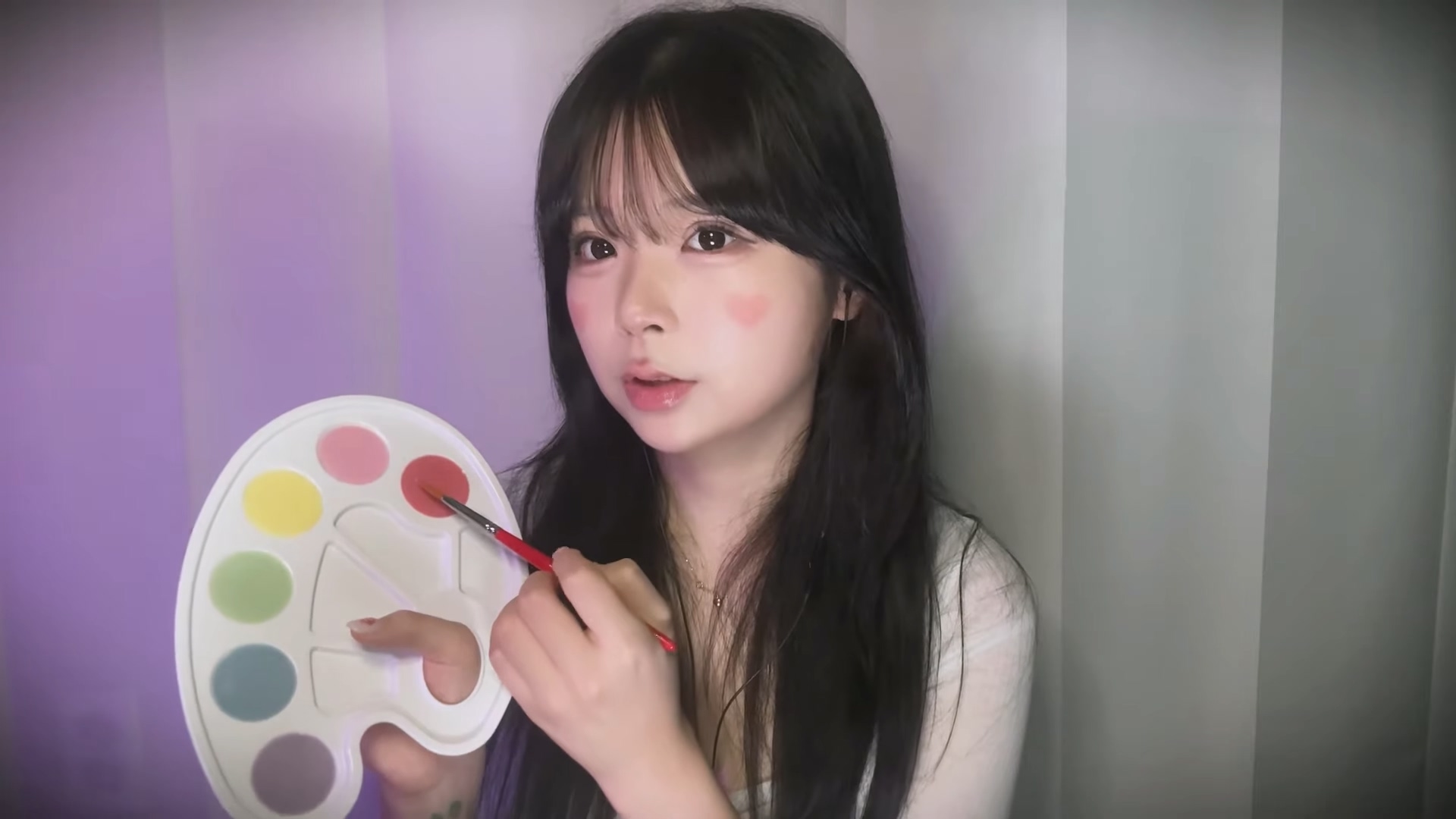 hanyung-来做个脸部上妆再走吧~