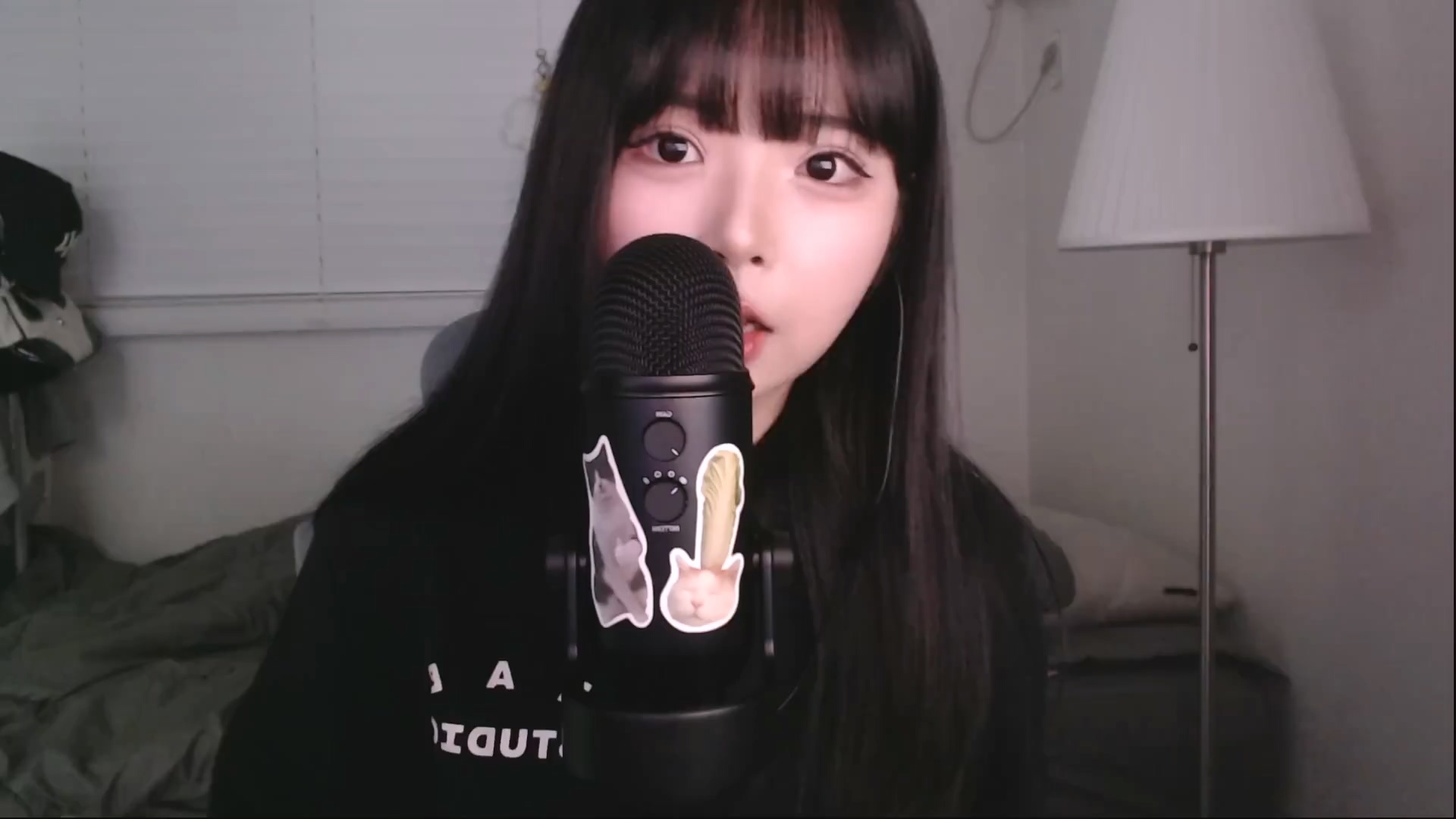 hanyung-用糖果刷牙的声音