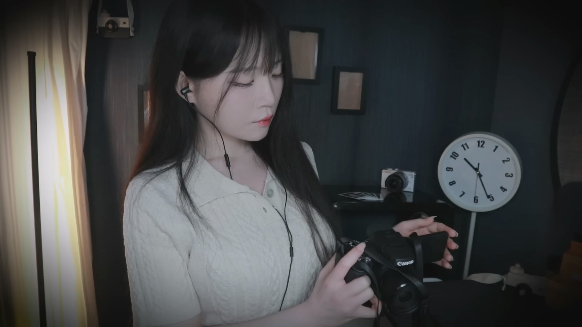 Nara-照相馆老板的相机清洁情景剧（低声碎念式说话）