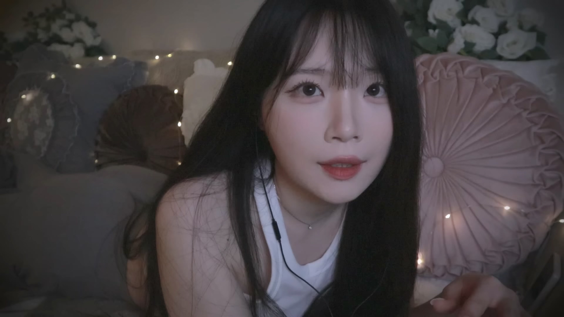 Nara-躺在沙发上，我来给你做清爽的掏耳护理吧