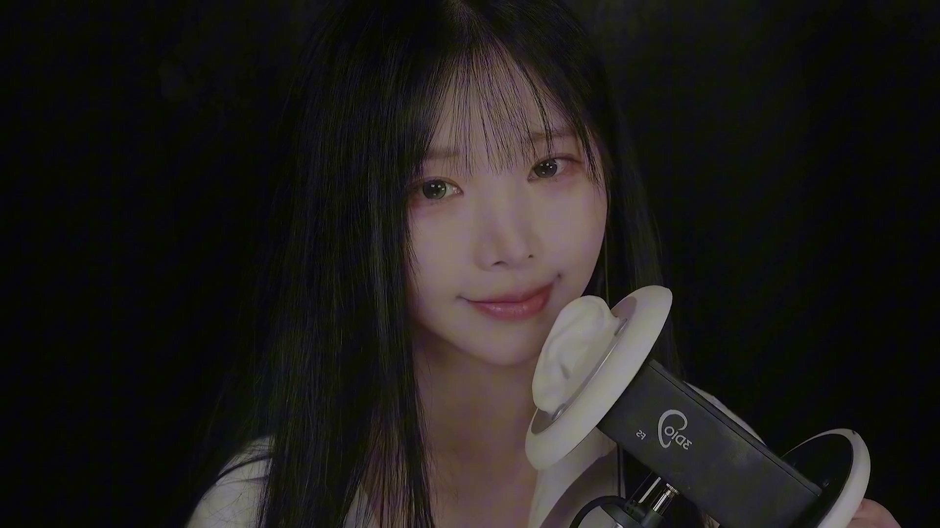 Yoonying-雨天的下班路，你的专属秘书女友（耳廓轻触音、呼吸声、亲吻声）