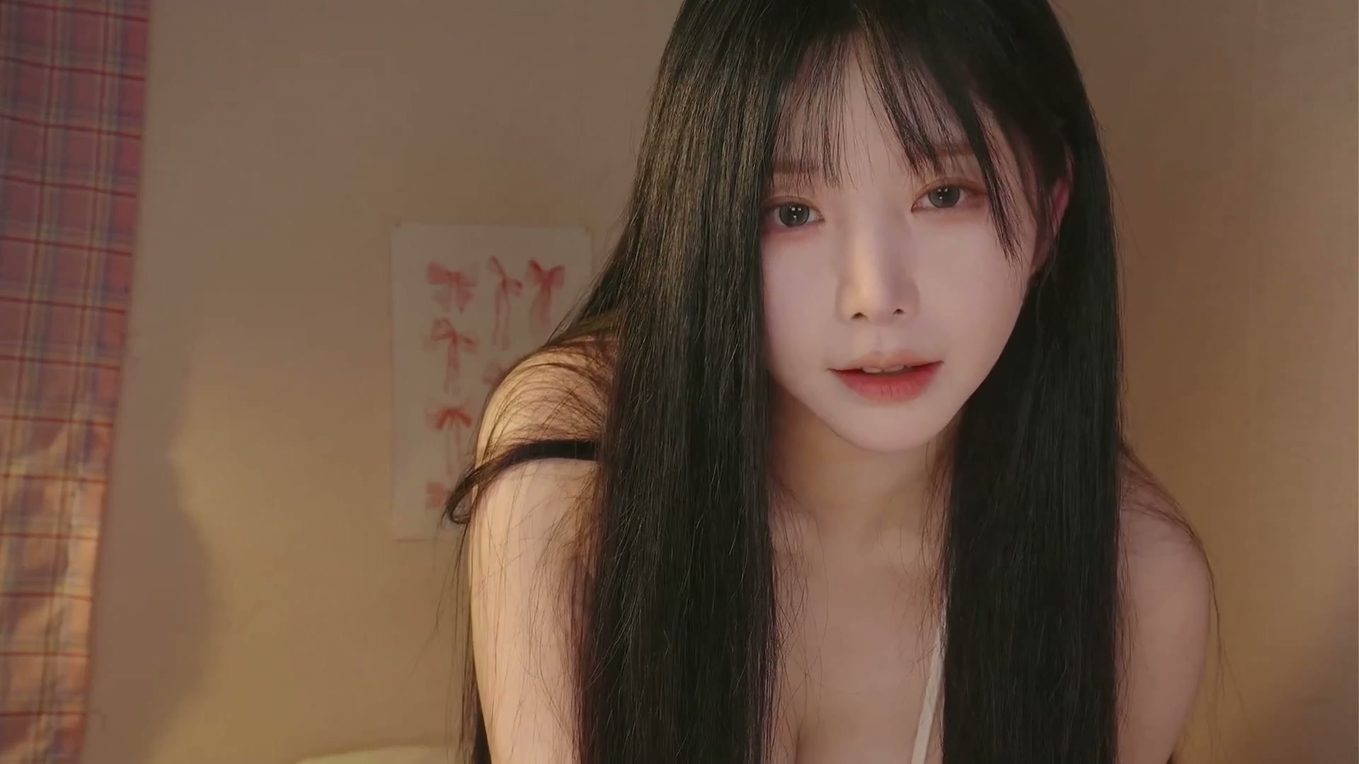 Yoonying-用润肤乳按摩，安抚睡不着的年下男友